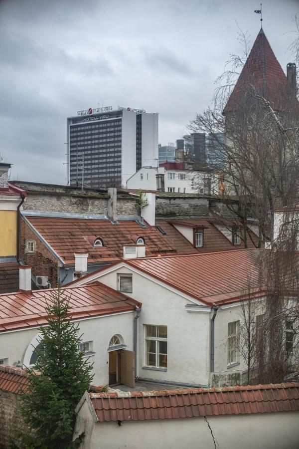Roofs Of The Old Tallinn Guest House Εξωτερικό φωτογραφία